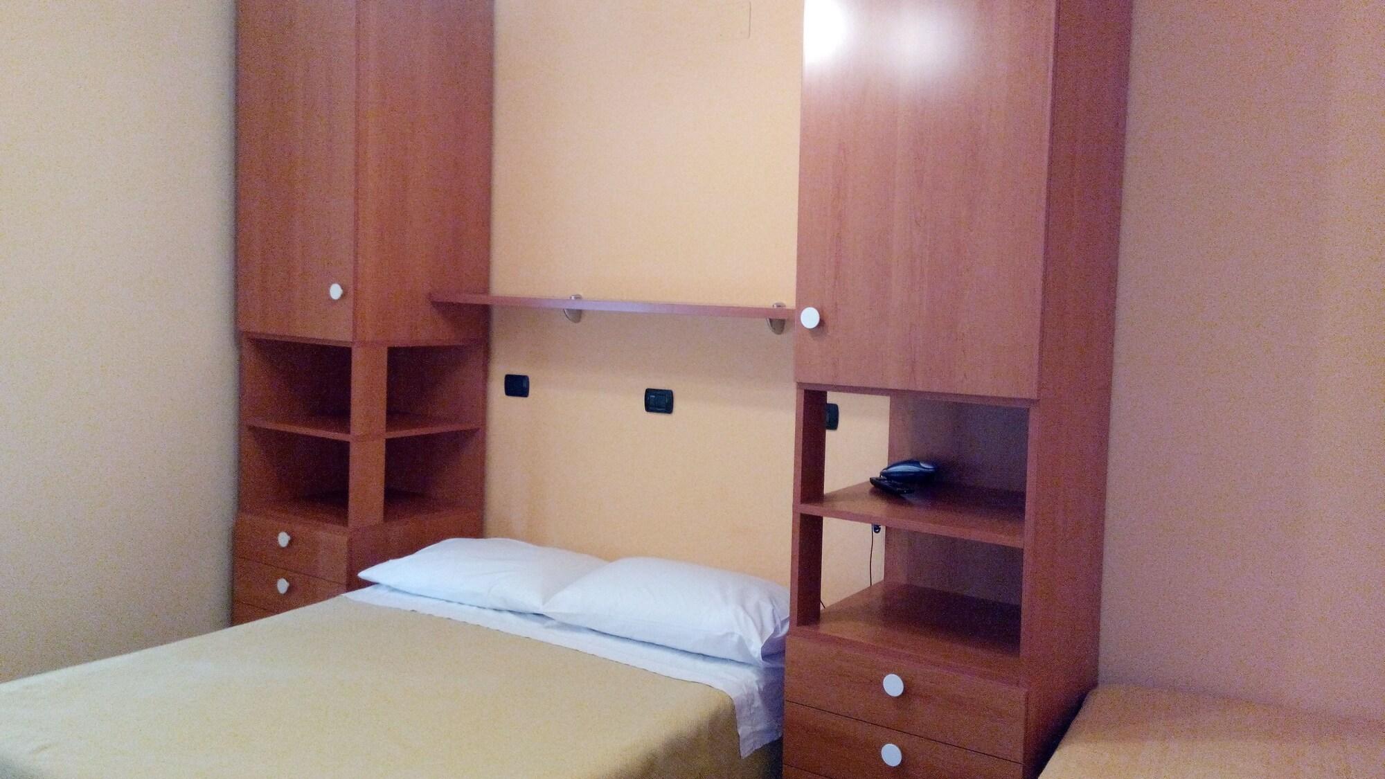 Le Tre Stazioni 2* Genua